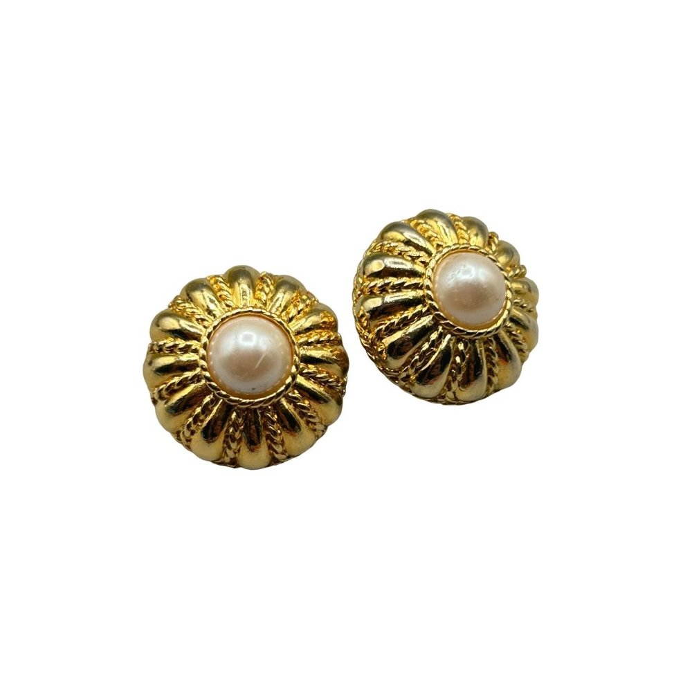 Vintage Classy Clip On Earrings Gold Tone & Faux Pearls Cabochons 80s 90s Clips